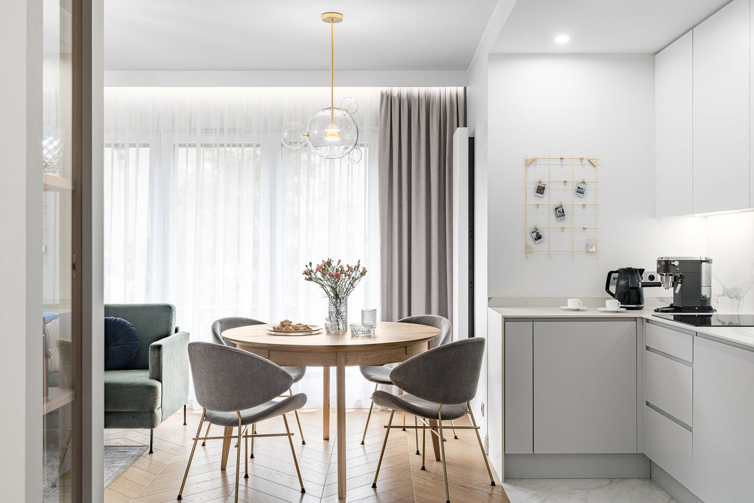 Jakie krzesła do okrągłego stołu